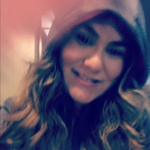 Meet your Posher, Andrea